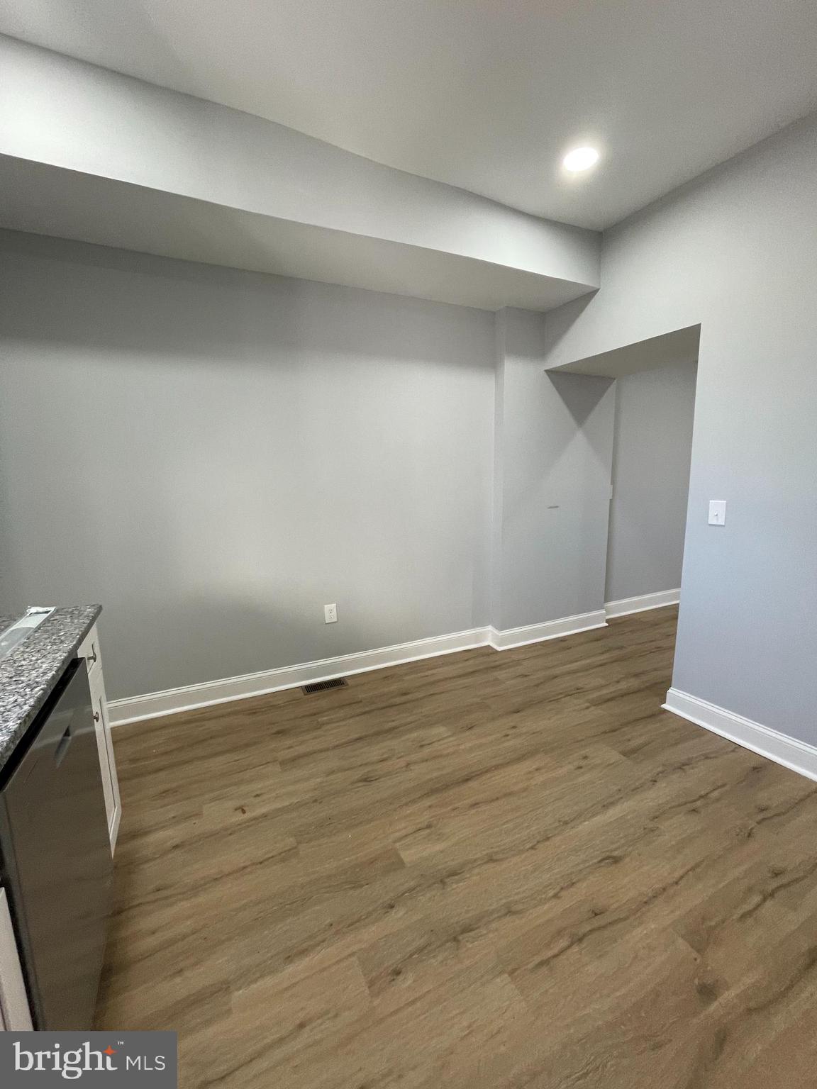 BROADWAY EAST - Residential Lease