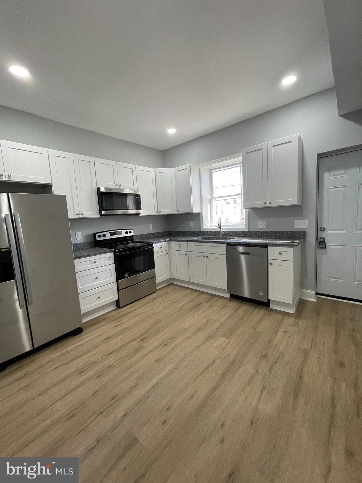 BROADWAY EAST - Residential Lease