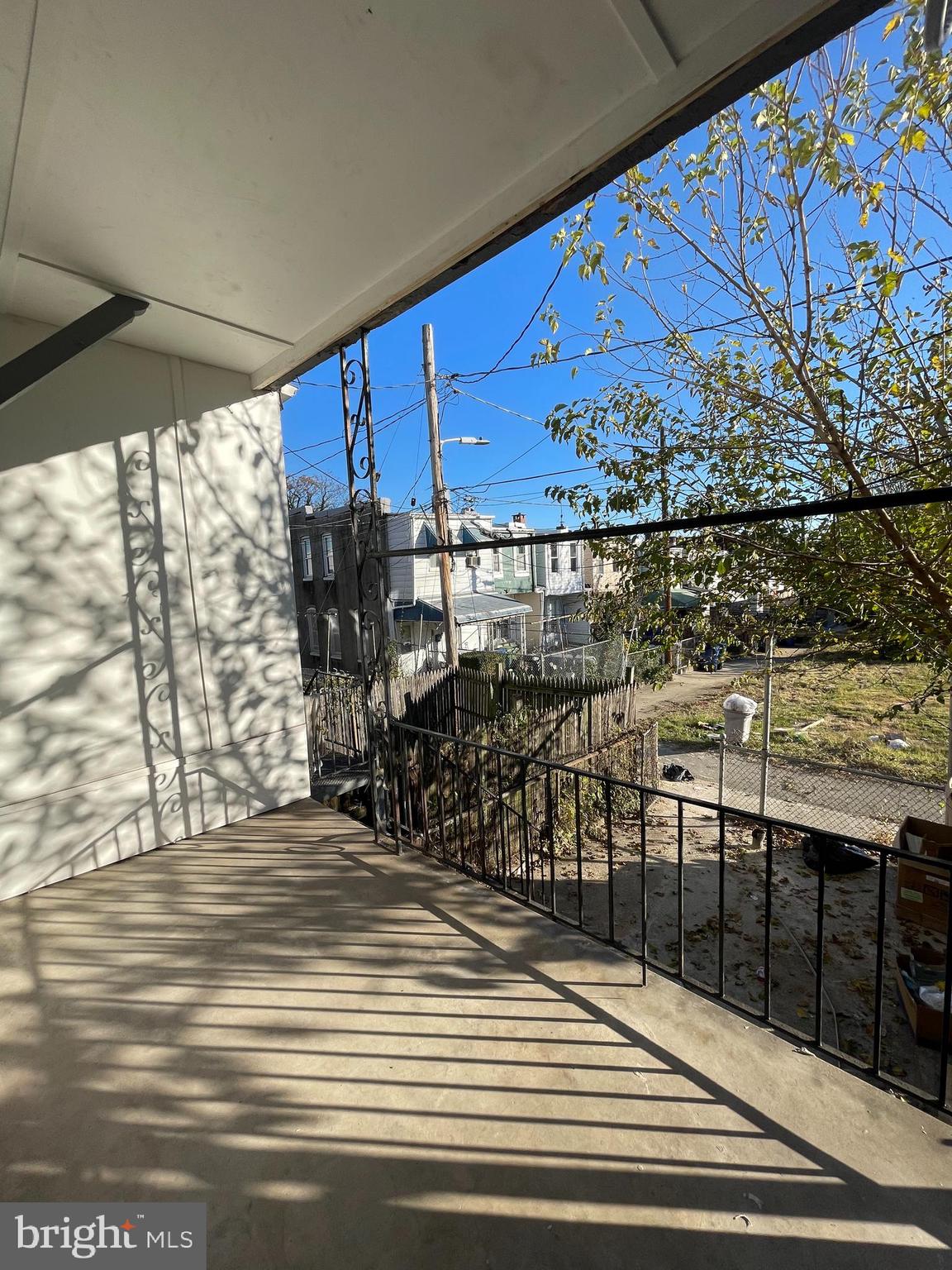 BROADWAY EAST - Residential Lease