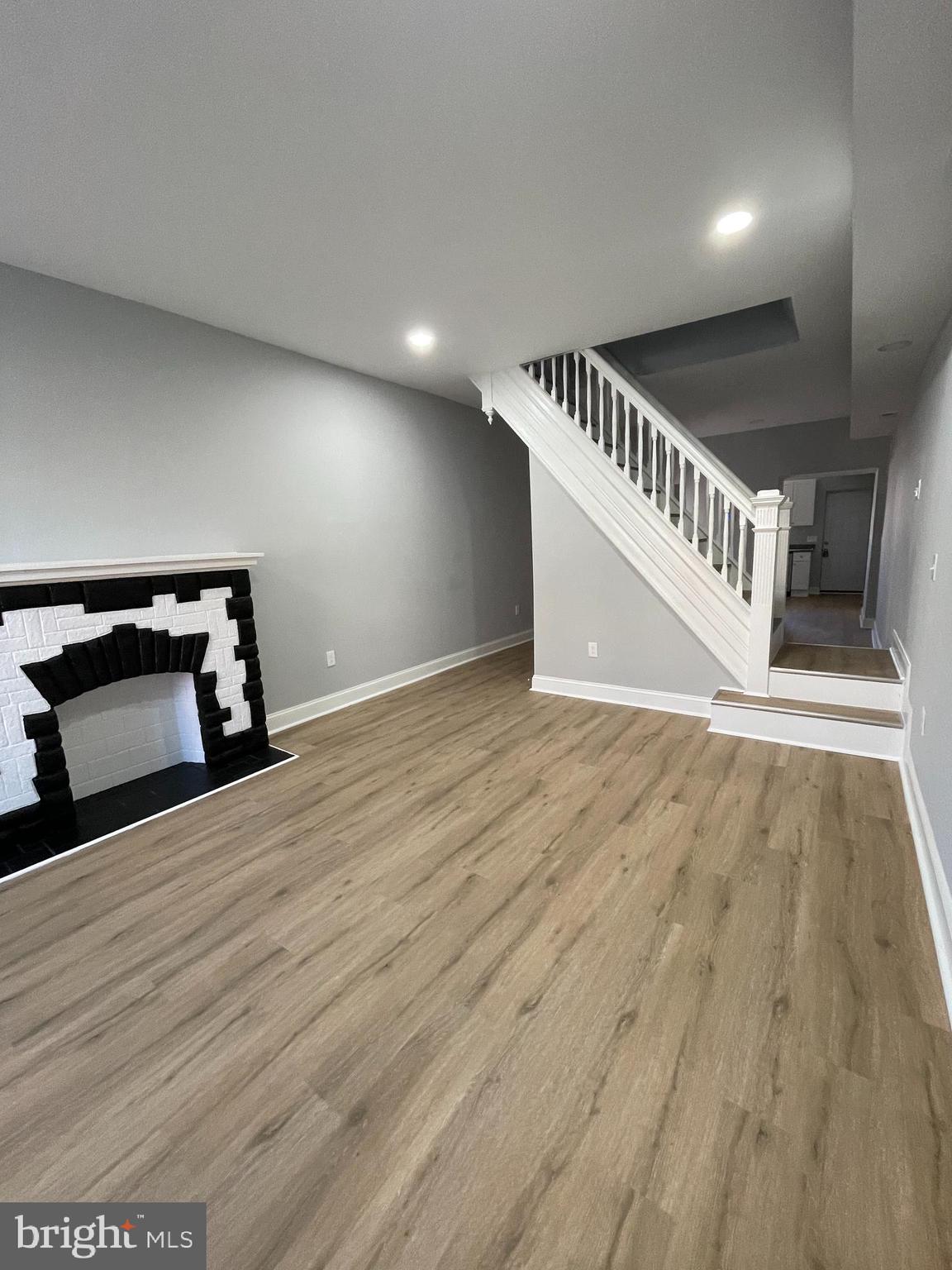 BROADWAY EAST - Residential Lease