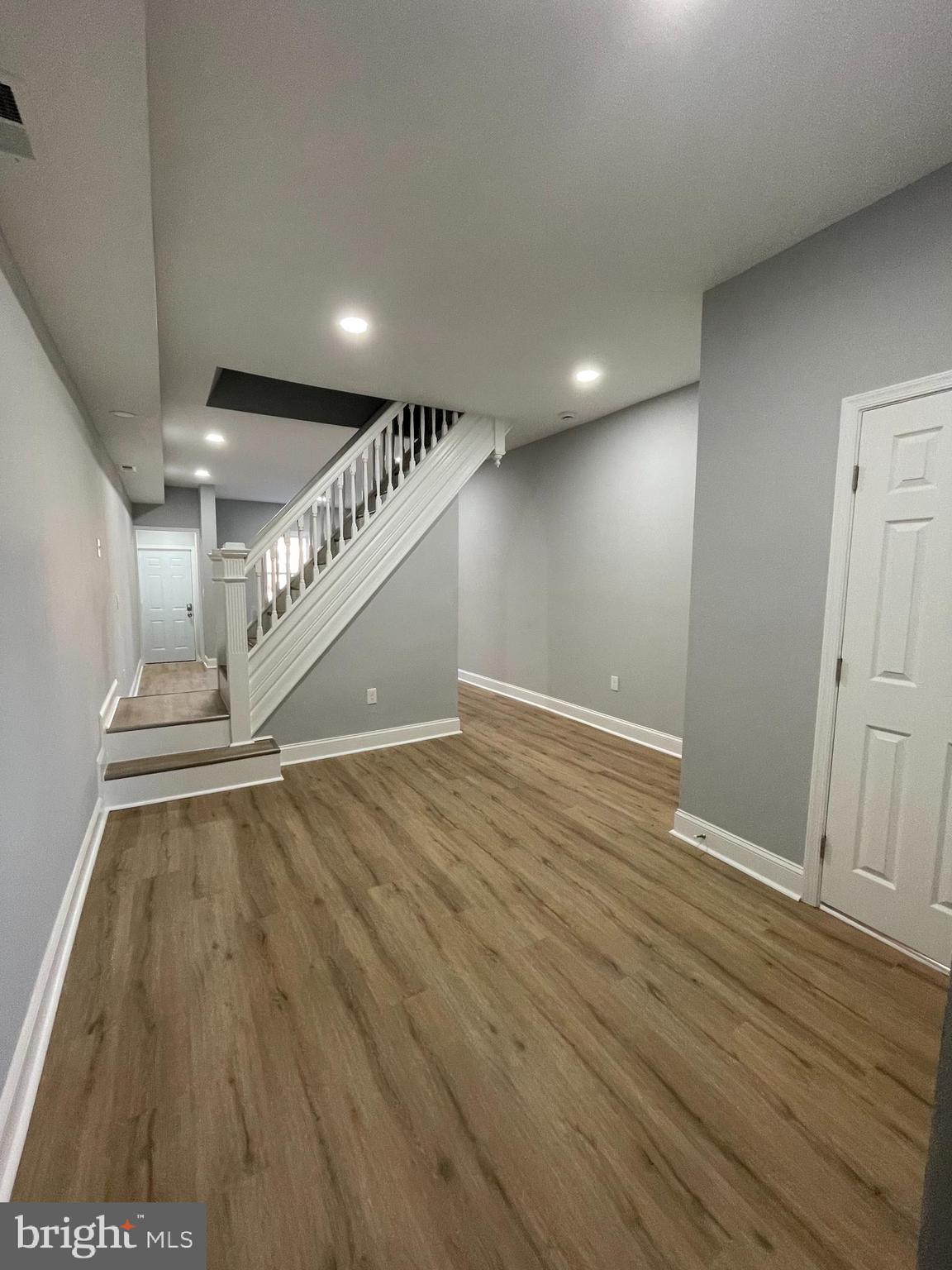 BROADWAY EAST - Residential Lease