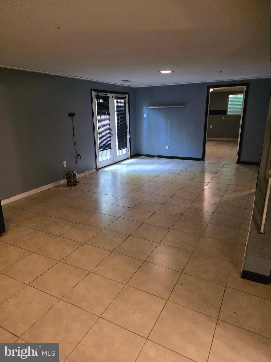 FOREST KNOLLS - Residential