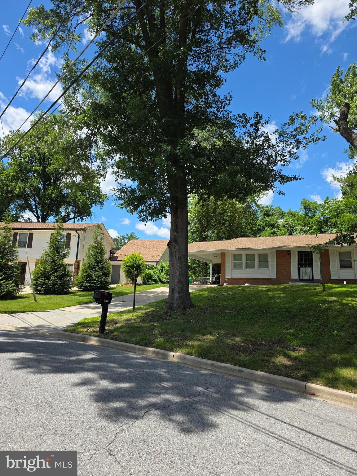 FOREST KNOLLS - Residential