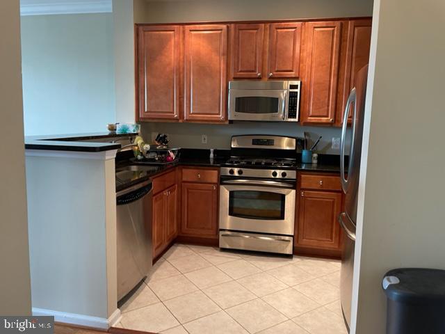 SAVOY AT RESTON TOWN CENTER - Residential Lease