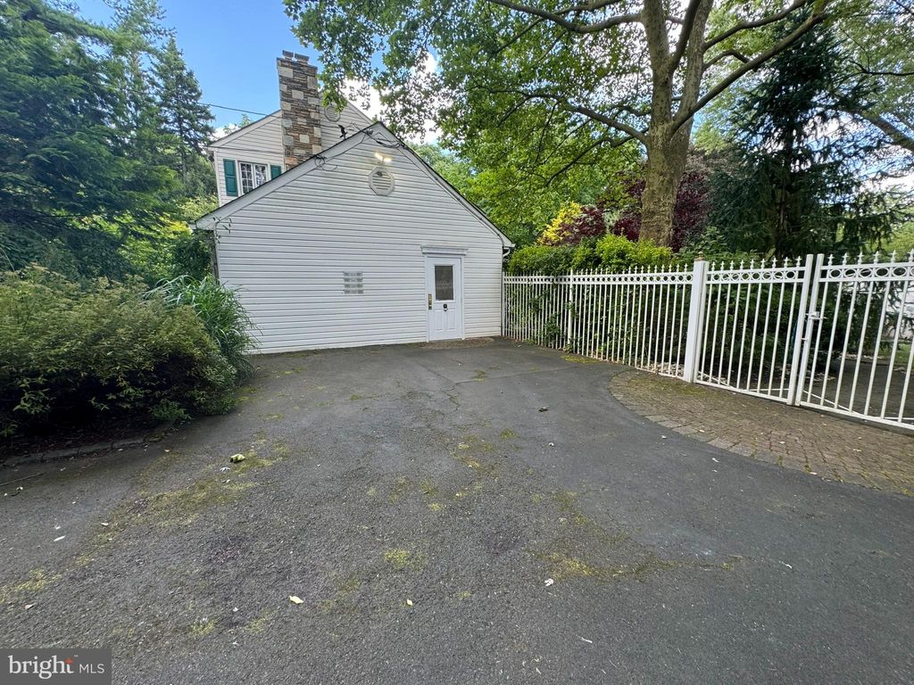 Photo of 417 Wingate Road, HUNTINGDON VALLEY, PA 19006 (MLS # PAMC2172404)