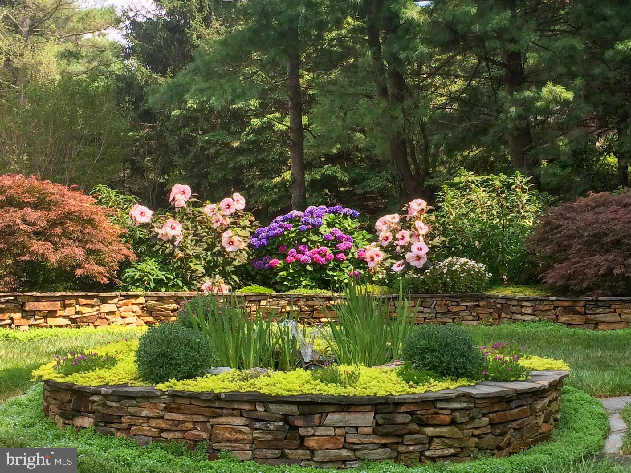 HIGHLANDS HUNT VALLEY - Residential