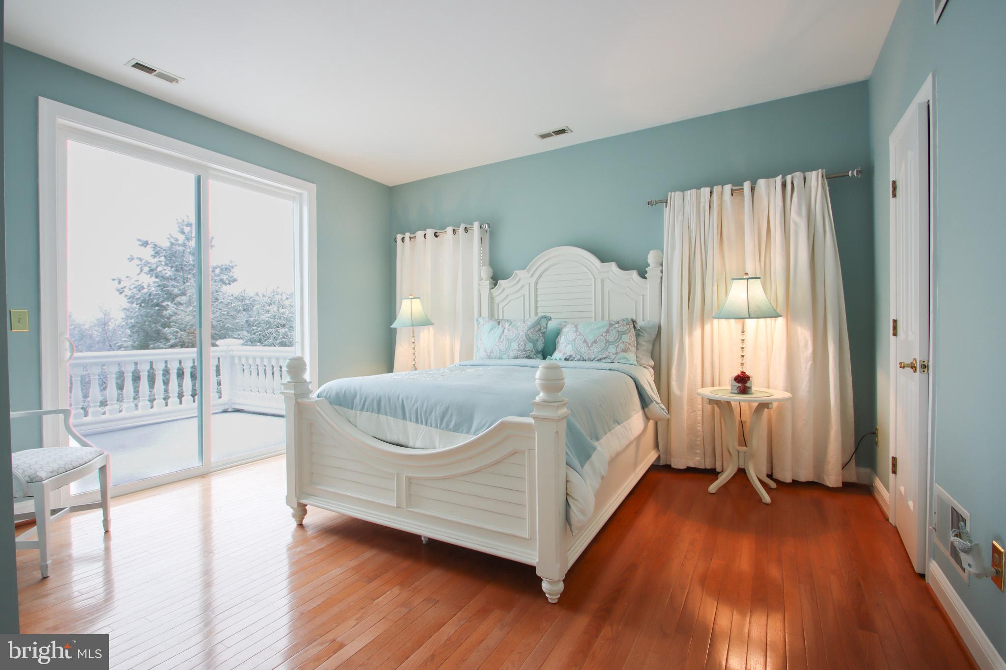 HIGHLANDS HUNT VALLEY - Residential