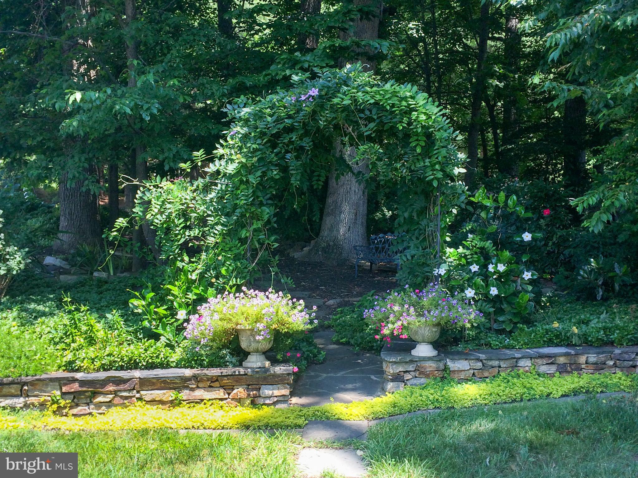 HIGHLANDS HUNT VALLEY - Residential