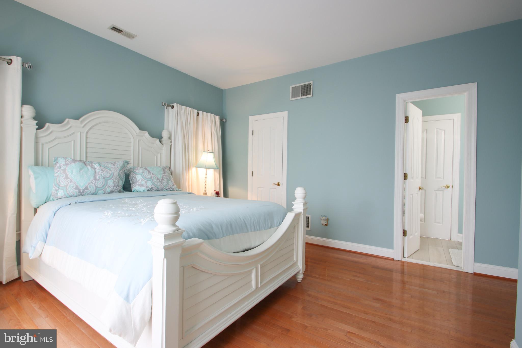 HIGHLANDS HUNT VALLEY - Residential