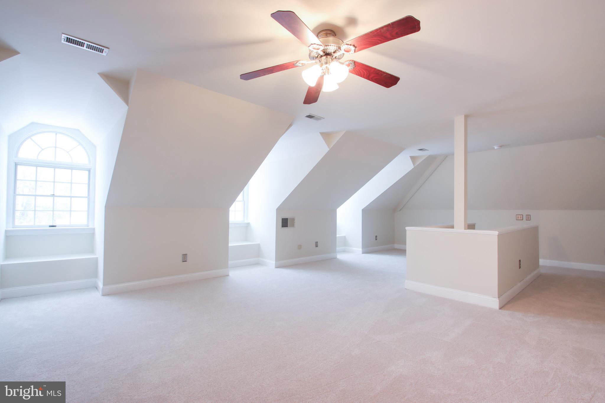 HIGHLANDS HUNT VALLEY - Residential