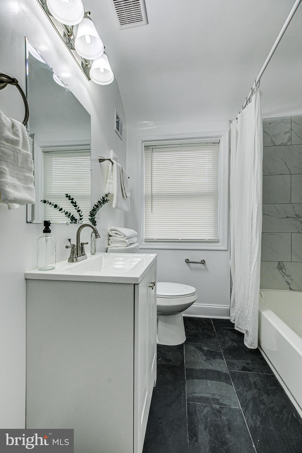 ROGNEL HEIGHTS - Residential