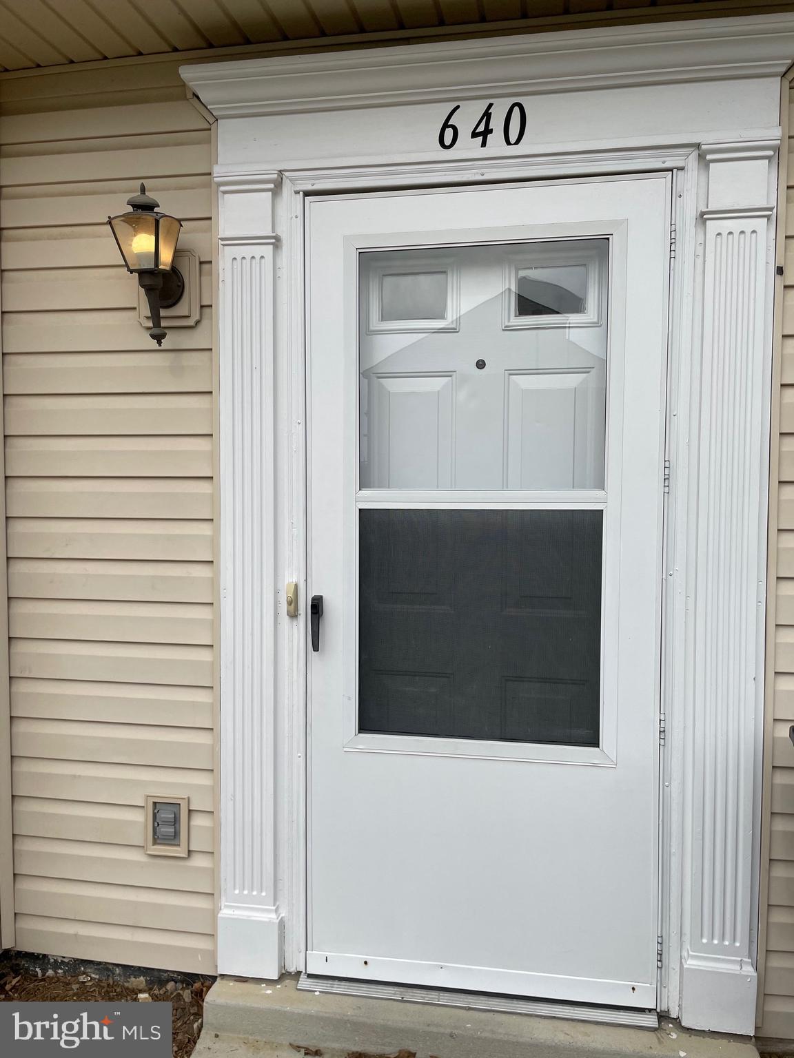 GEORGETOWN SQUARE - Residential Lease