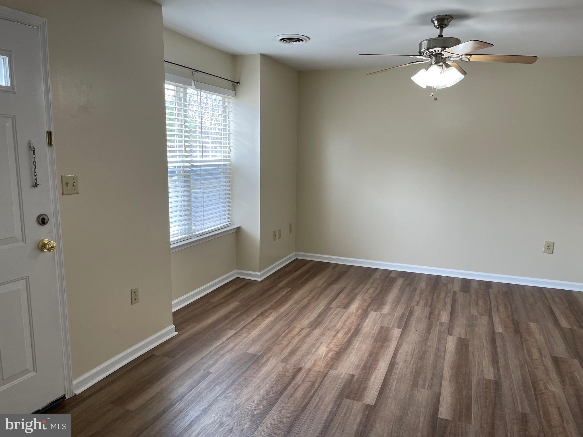 GEORGETOWN SQUARE - Residential Lease