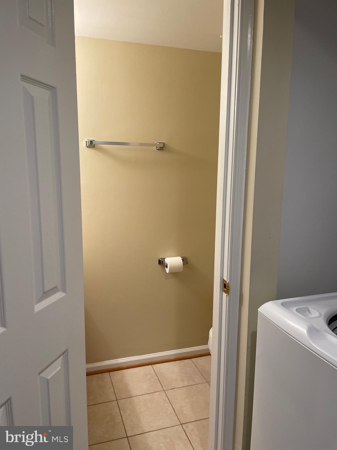 GEORGETOWN SQUARE - Residential Lease