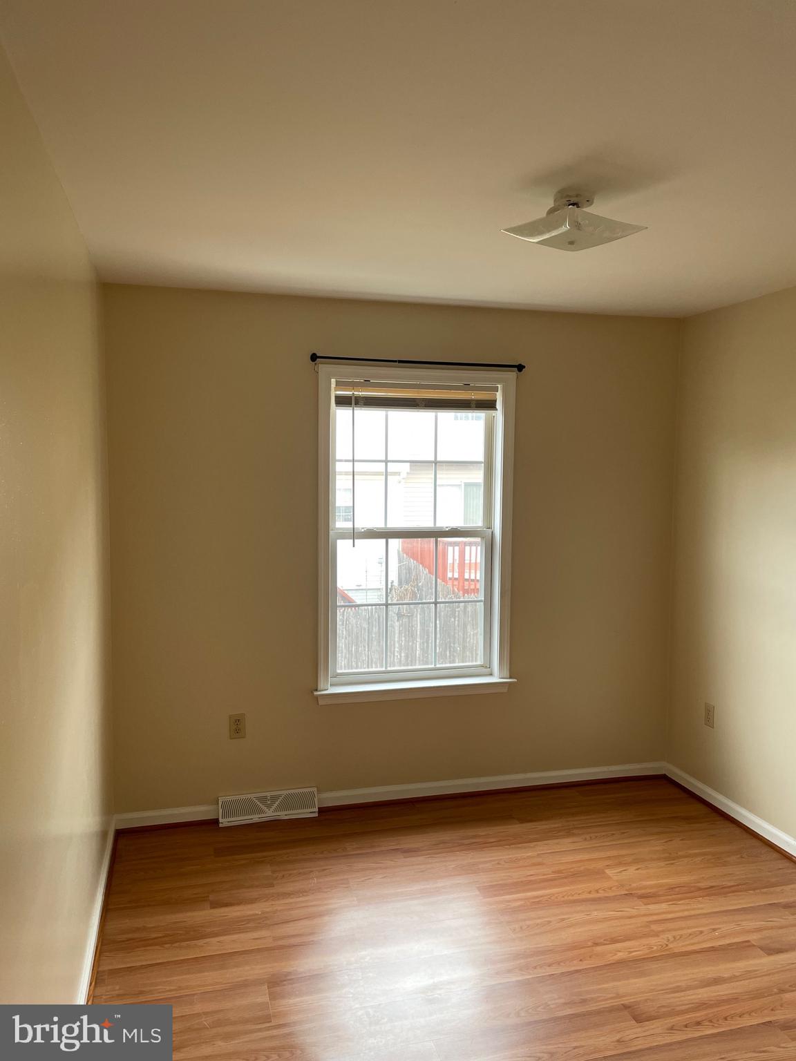 GEORGETOWN SQUARE - Residential Lease