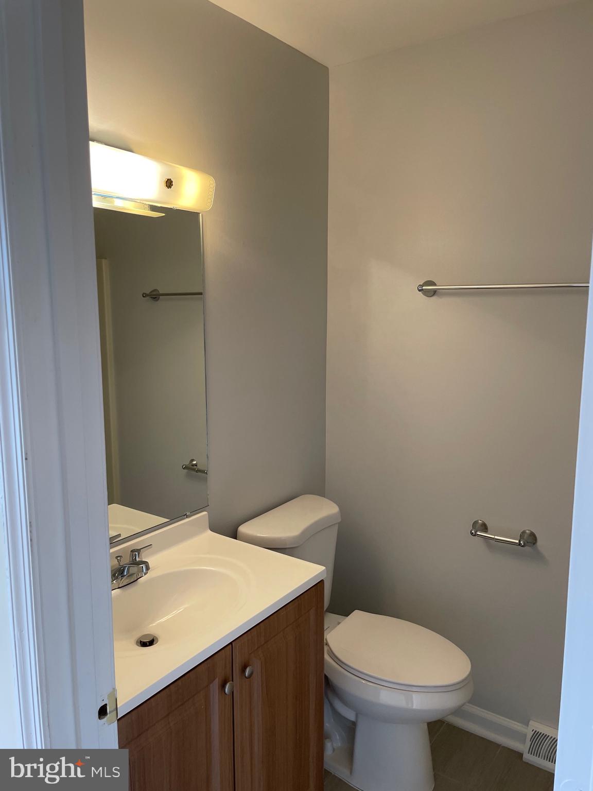 GEORGETOWN SQUARE - Residential Lease