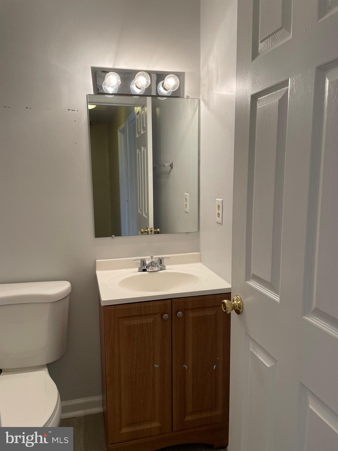 GEORGETOWN SQUARE - Residential Lease