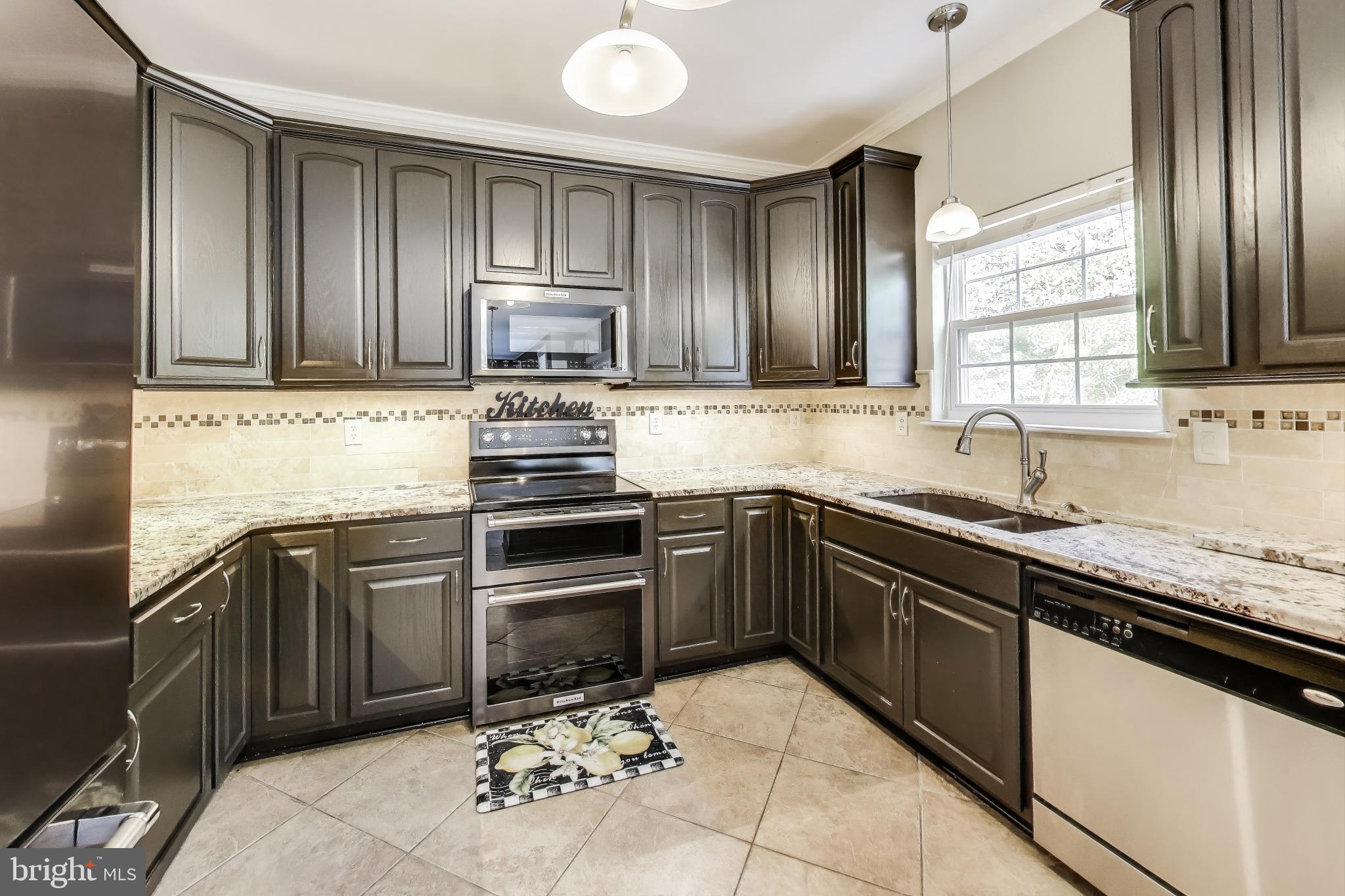 1002 BELGARDEN LANE