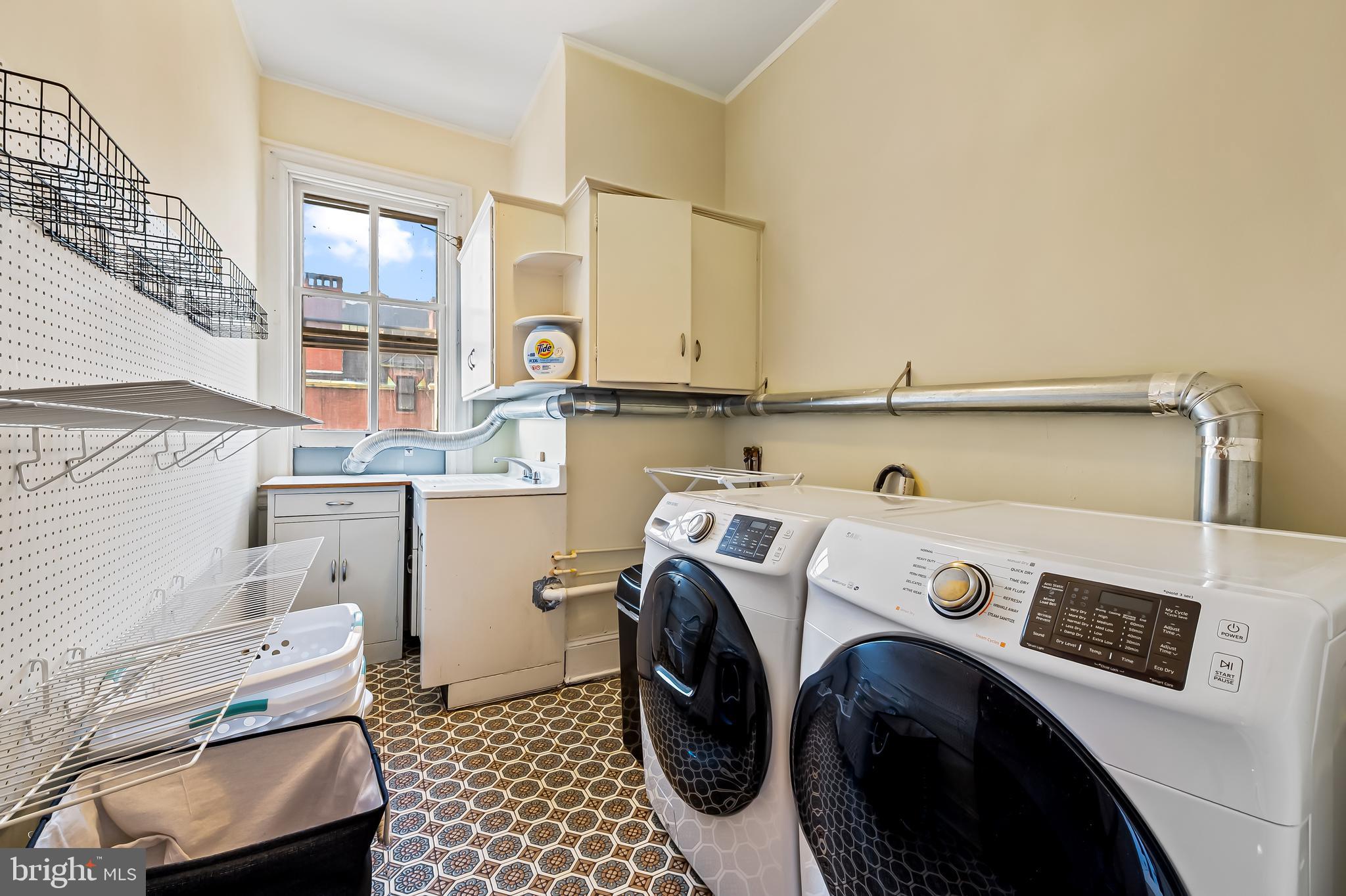 RESERVOIR HILL - Residential