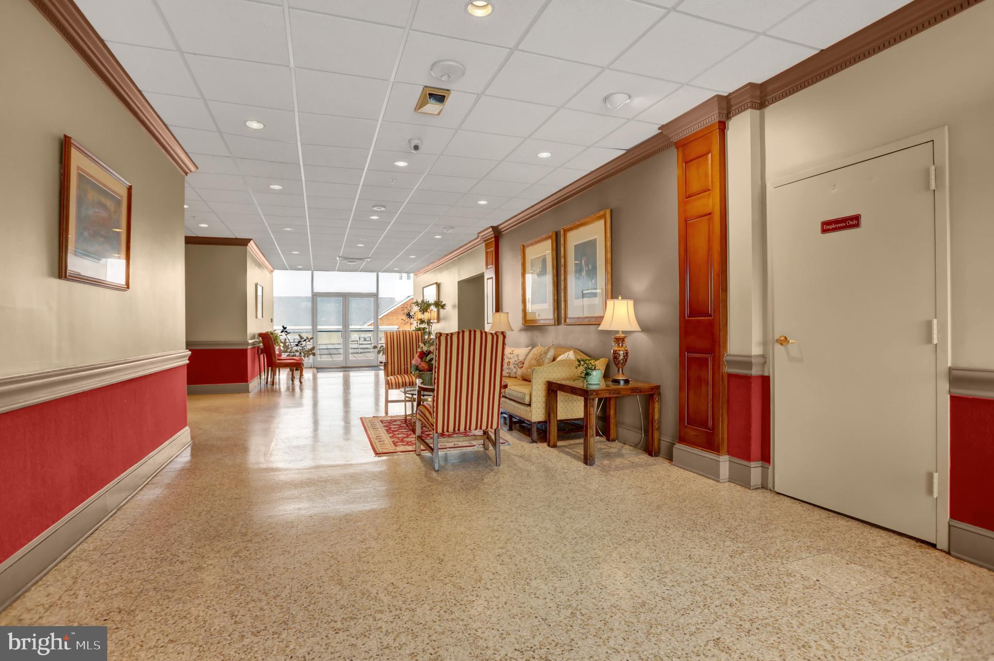 PENTHOUSE CONDOMINIUMS - Residential Lease