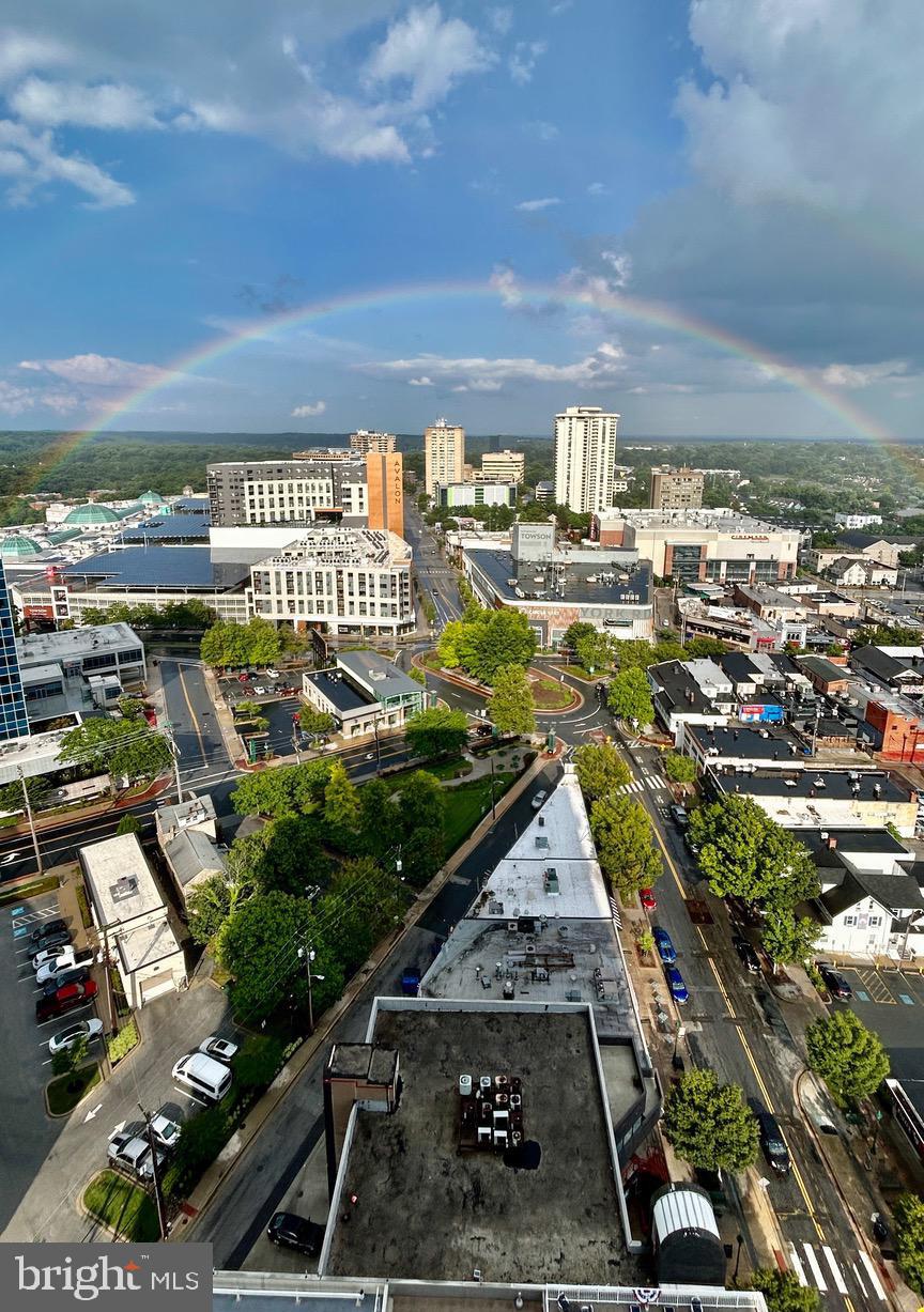 PENTHOUSE CONDOMINIUMS - Residential Lease