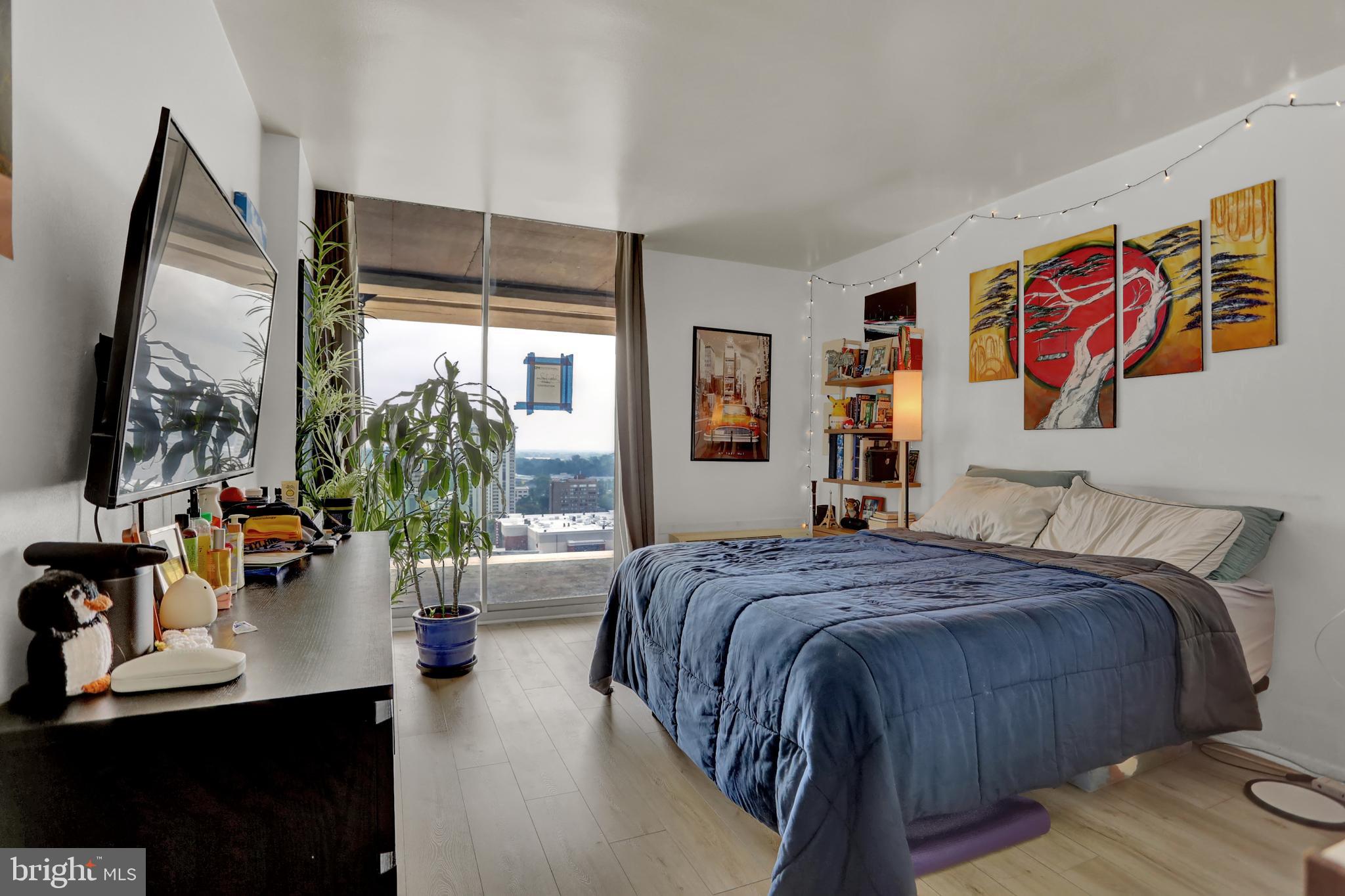 PENTHOUSE CONDOMINIUMS - Residential Lease