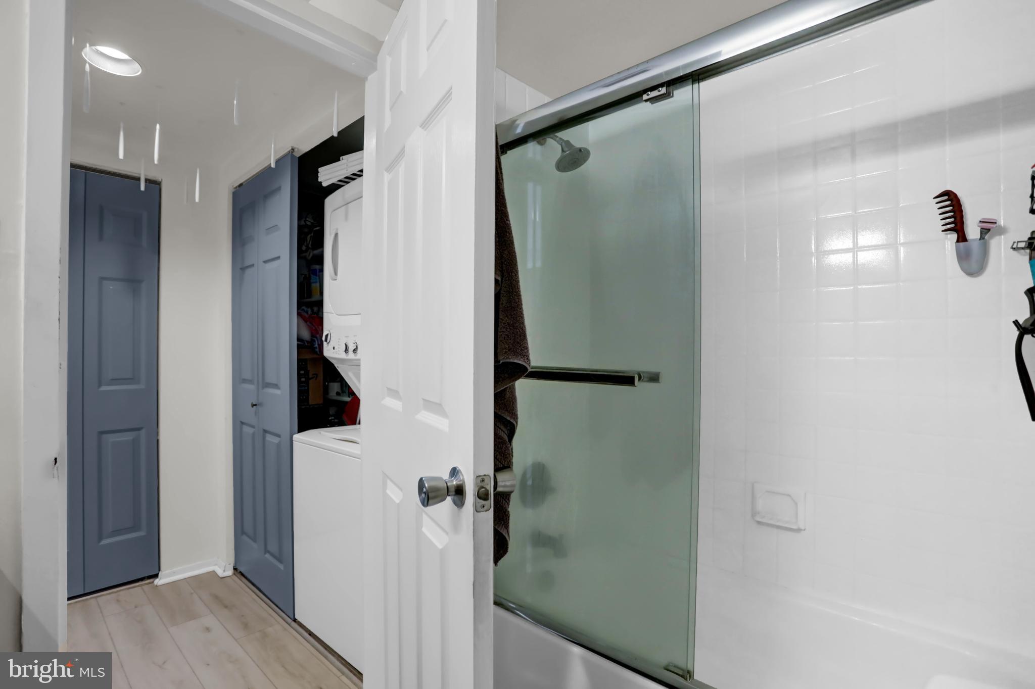 PENTHOUSE CONDOMINIUMS - Residential Lease