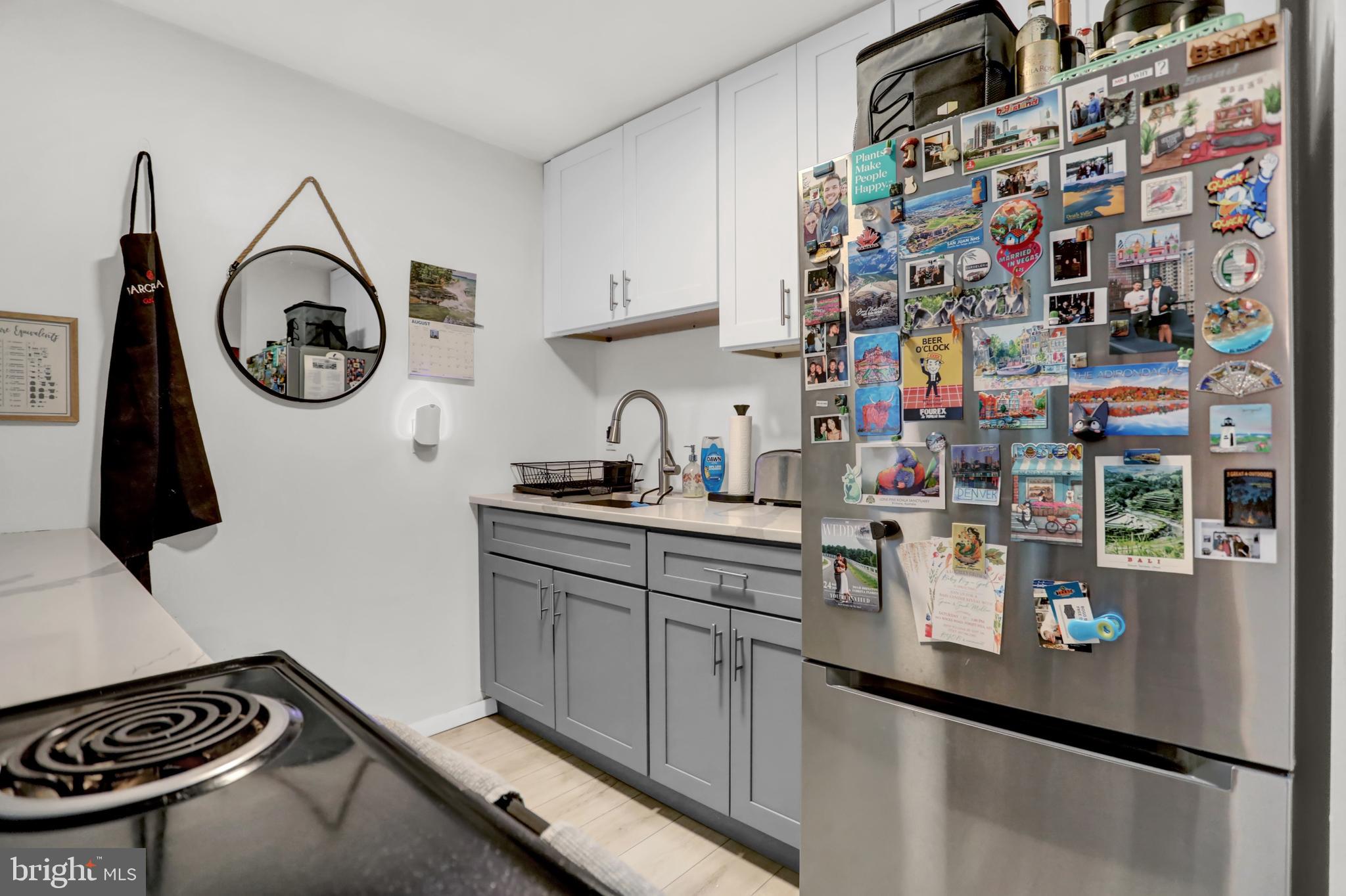 PENTHOUSE CONDOMINIUMS - Residential Lease