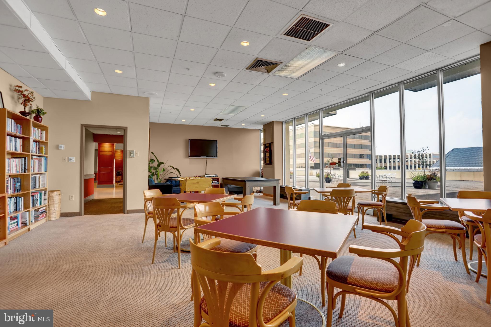 PENTHOUSE CONDOMINIUMS - Residential Lease