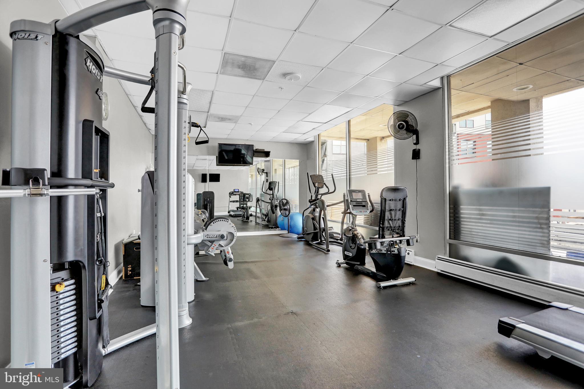 PENTHOUSE CONDOMINIUMS - Residential Lease