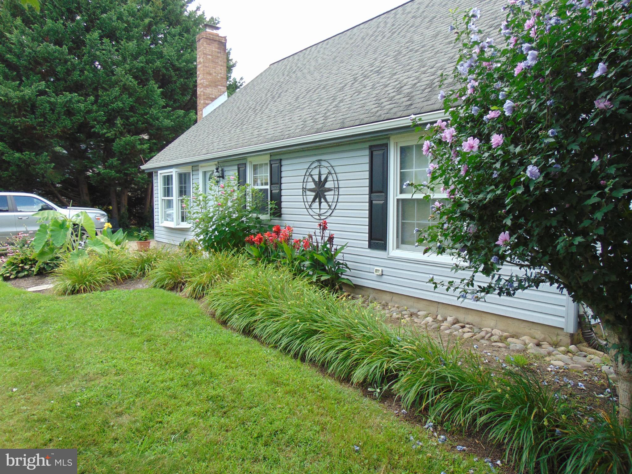 225 BYNUM PLACE