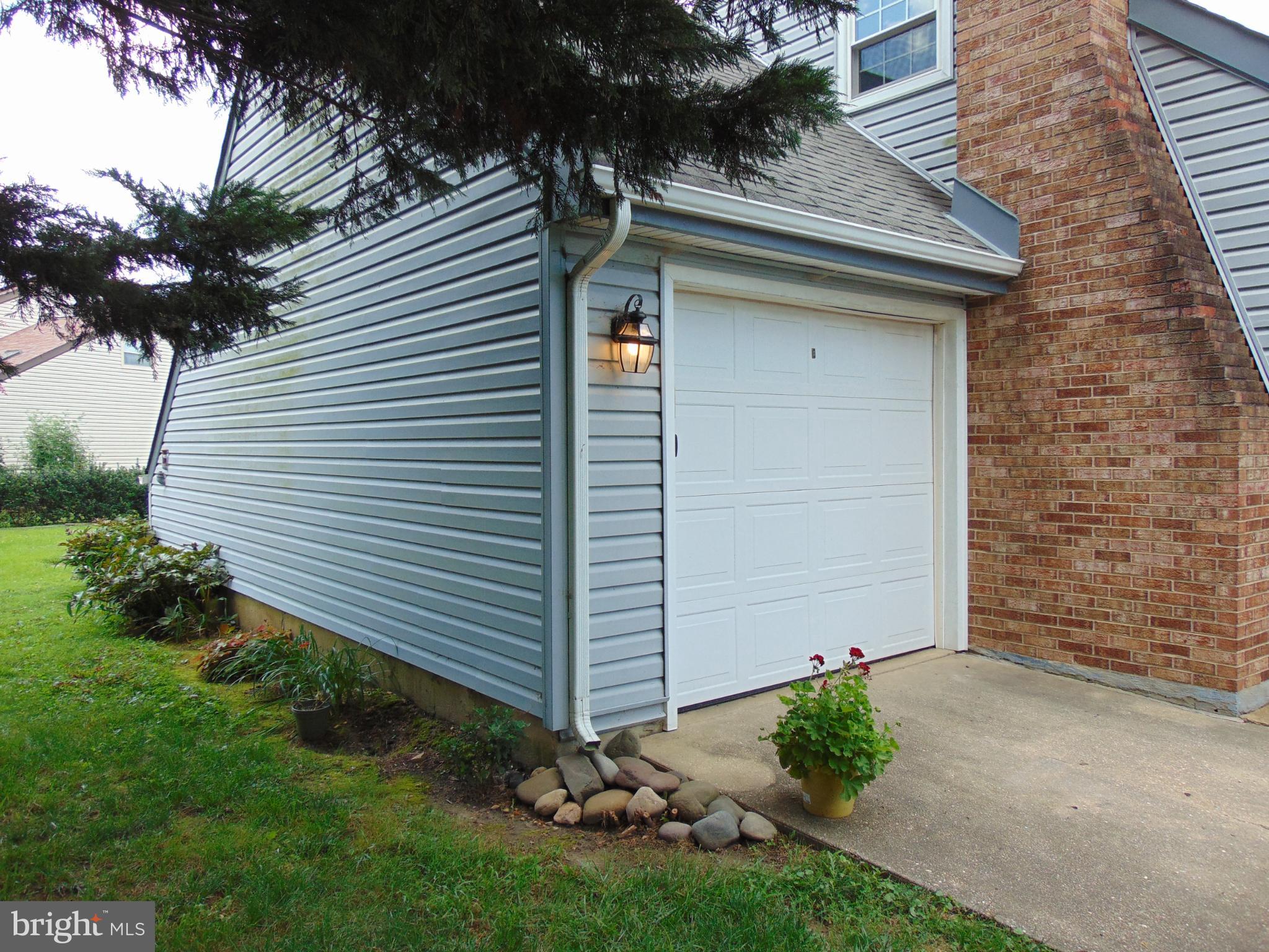 225 BYNUM PLACE