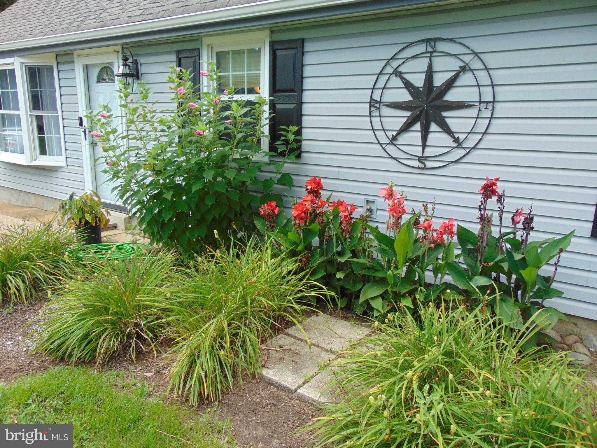 225 BYNUM PLACE