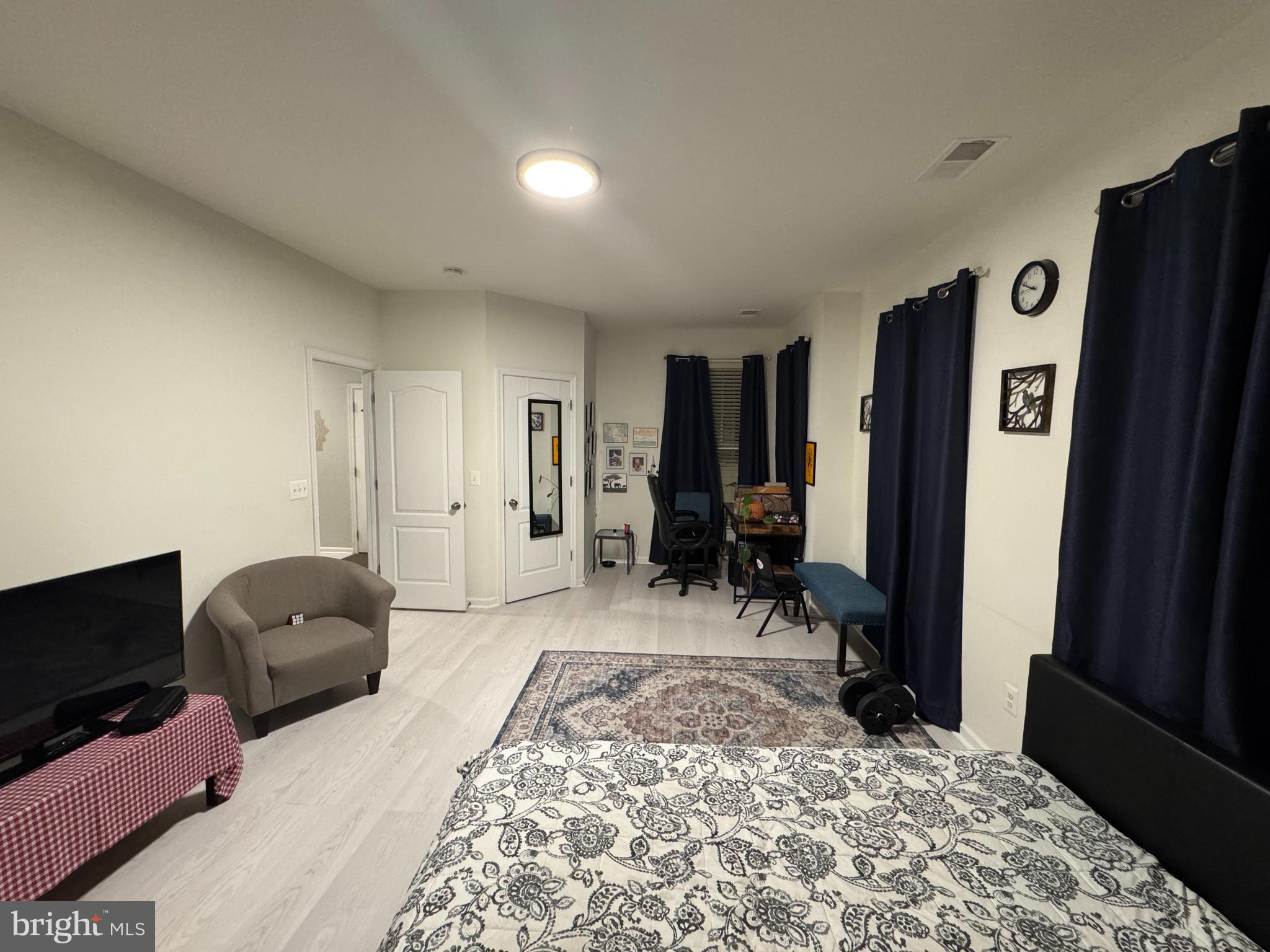 23595 KINGSDALE TERRACE