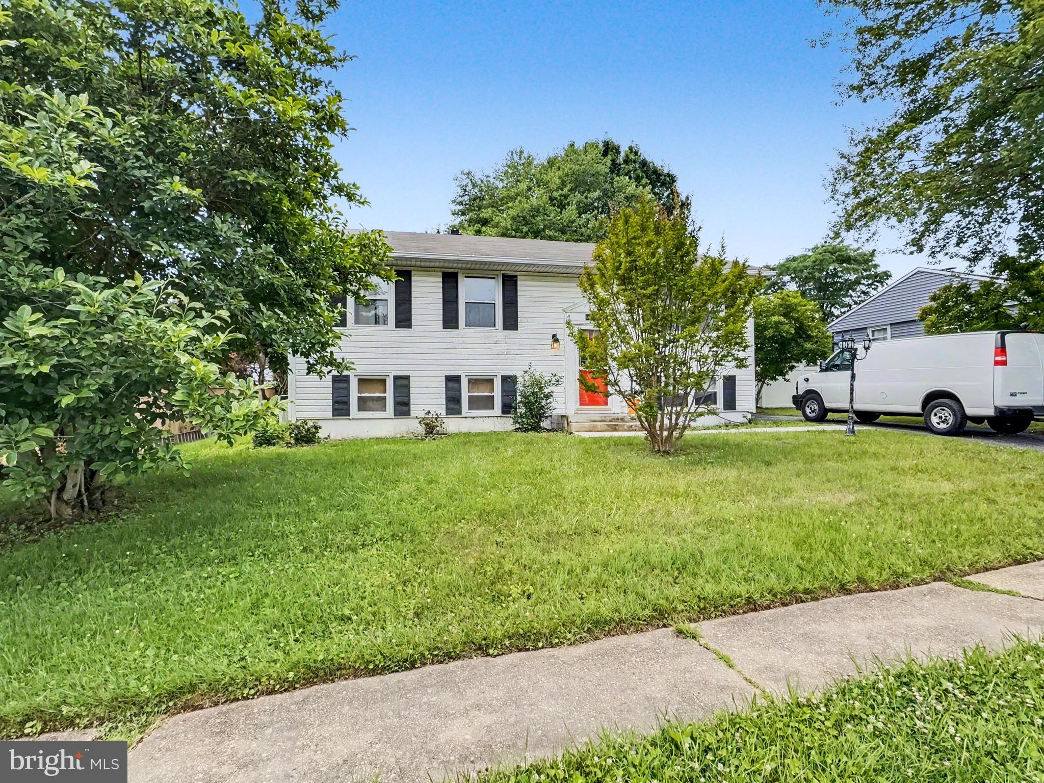 602 LACEWOOD DRIVE