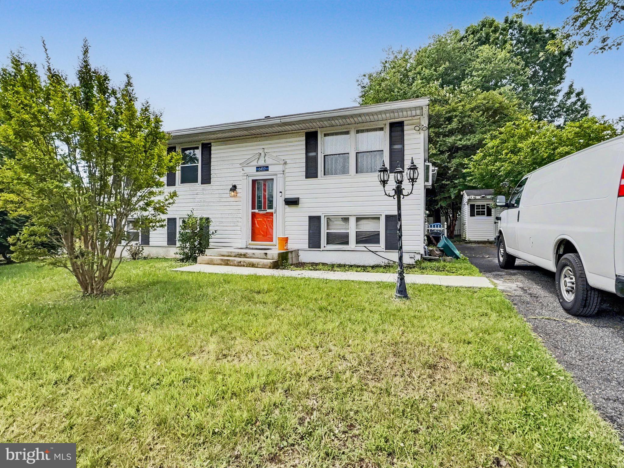 602 LACEWOOD DRIVE