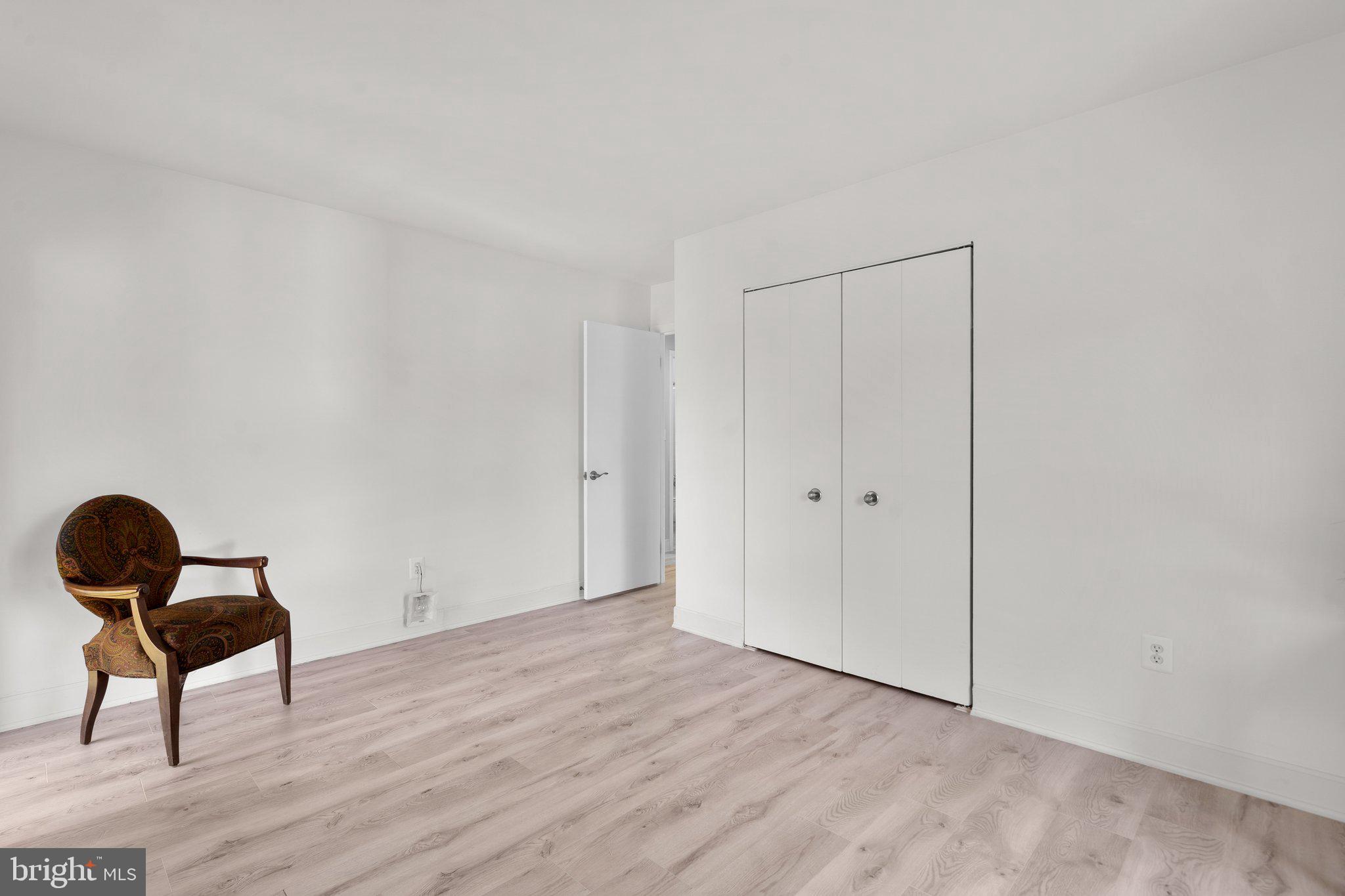 BROOKEVILLE KNOLLS - Residential