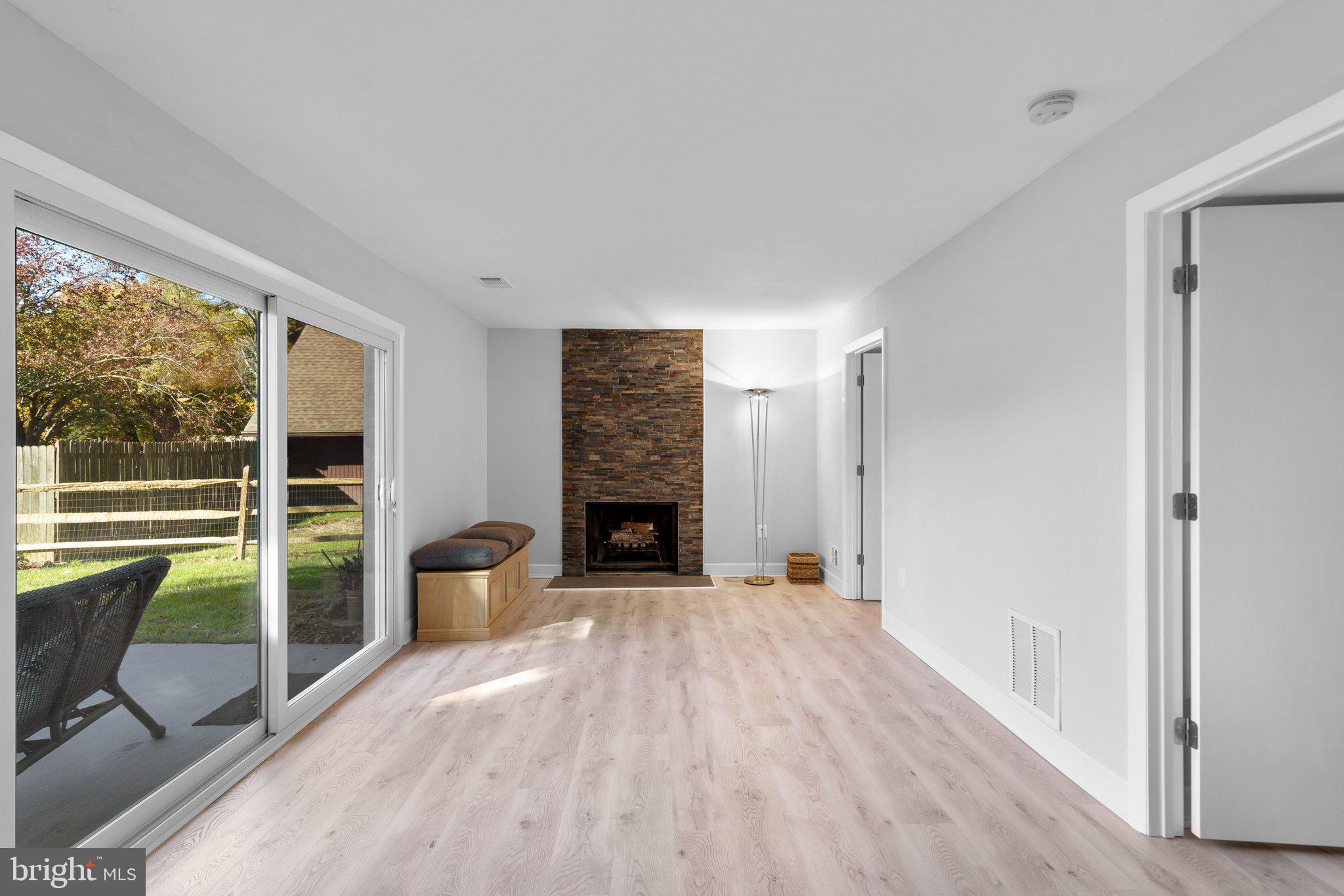 BROOKEVILLE KNOLLS - Residential