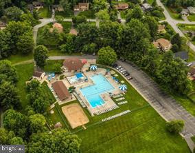 BROOKEVILLE KNOLLS - Residential