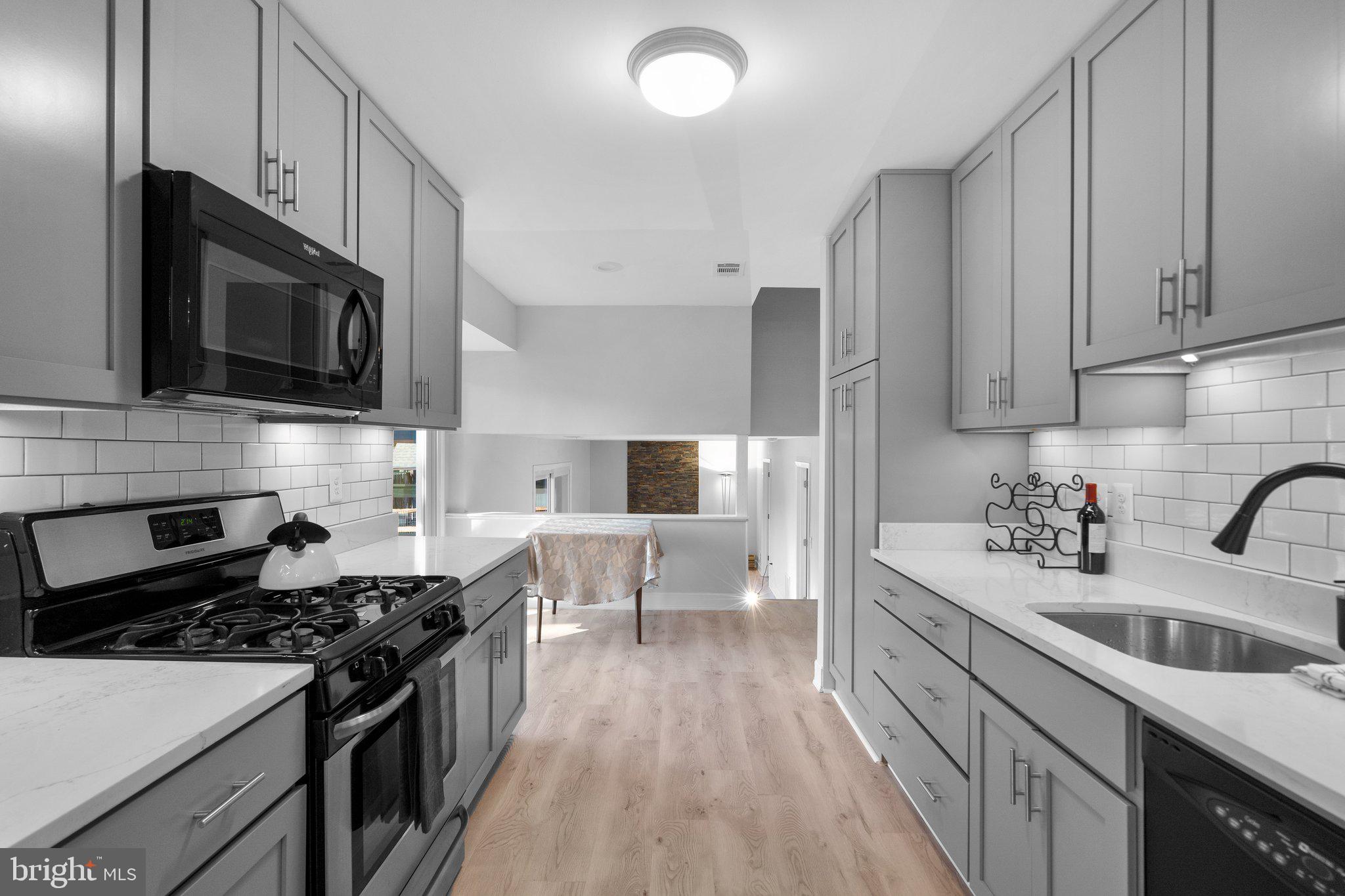 BROOKEVILLE KNOLLS - Residential