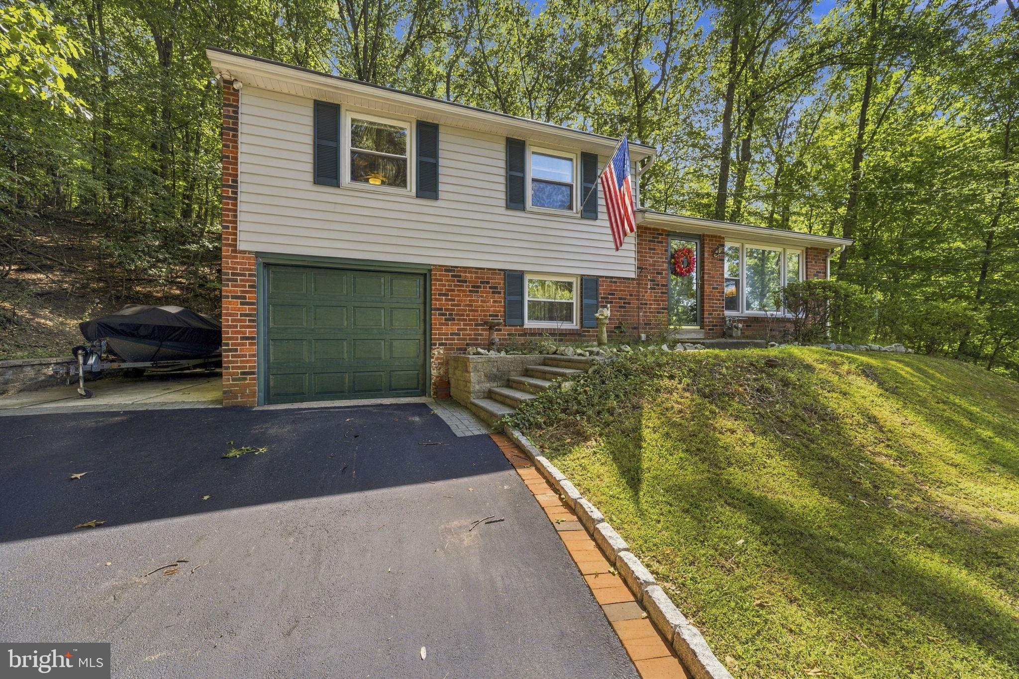 514 FOREST ROAD