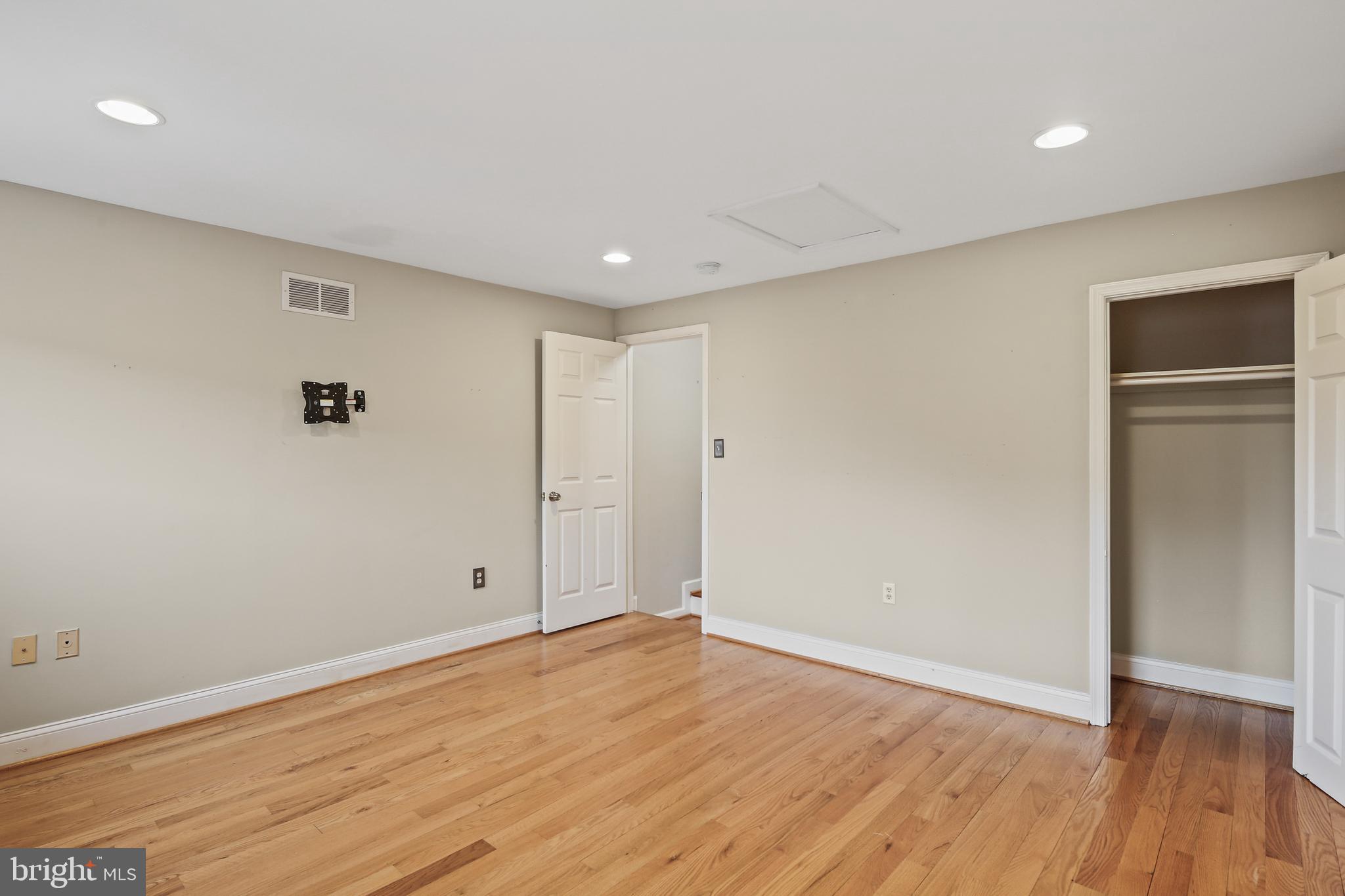 BUTCHERS HILL - Residential