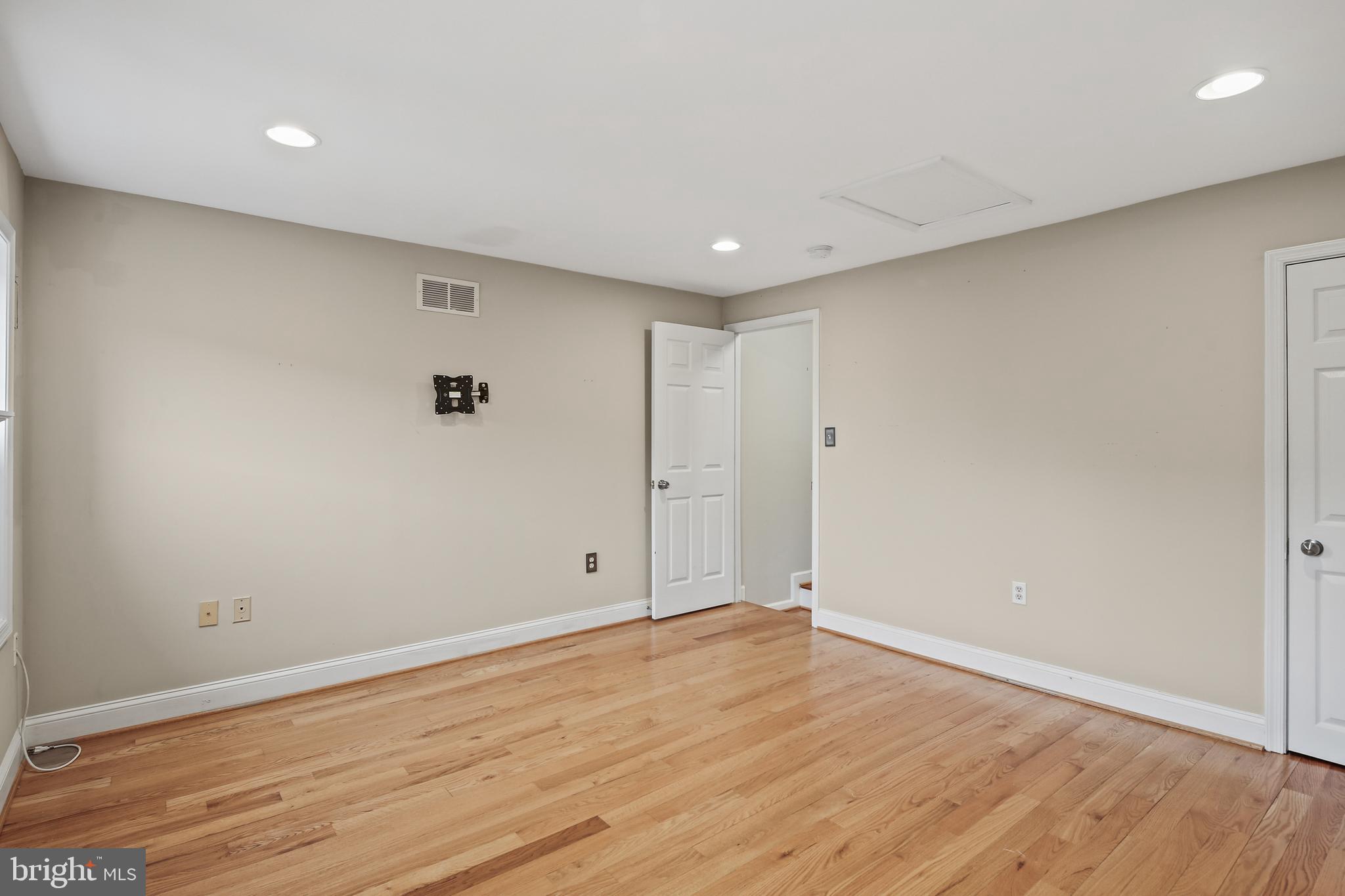 BUTCHERS HILL - Residential