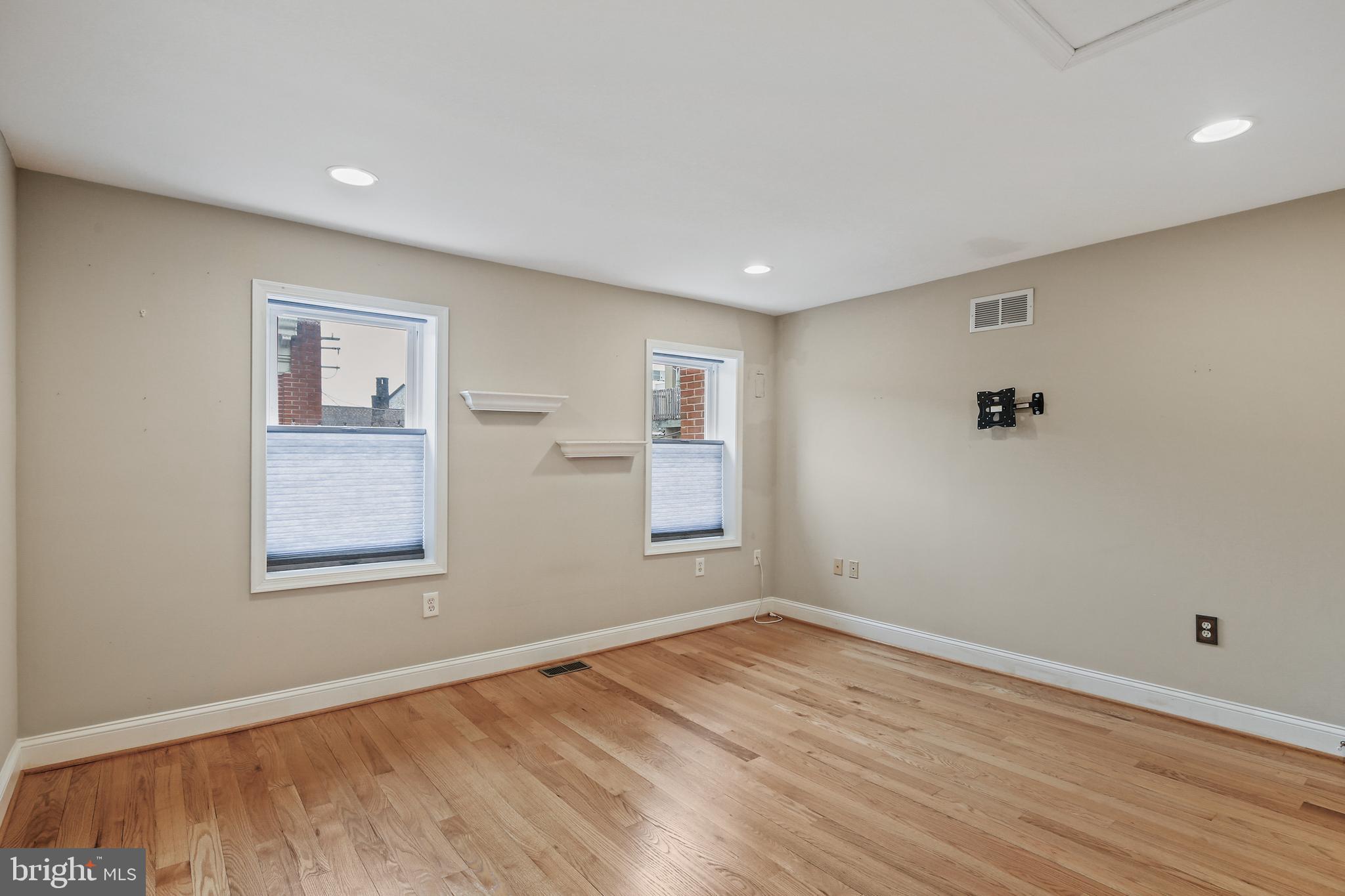 BUTCHERS HILL - Residential