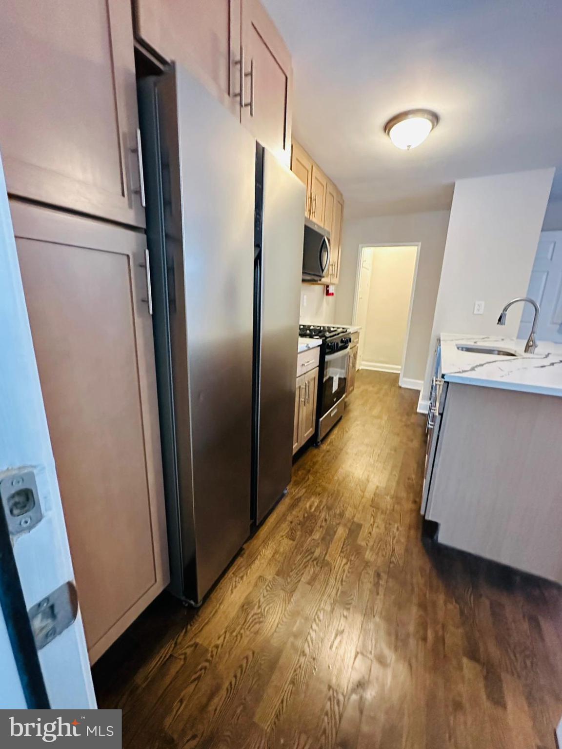 EAST FALLS - Residential Lease