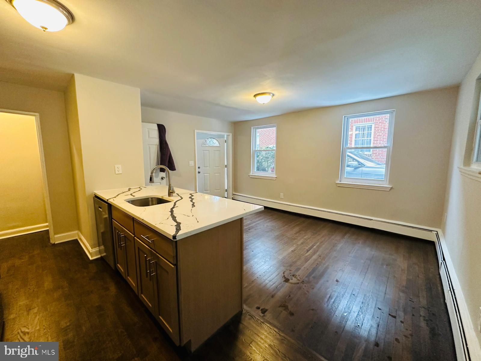 EAST FALLS - Residential Lease