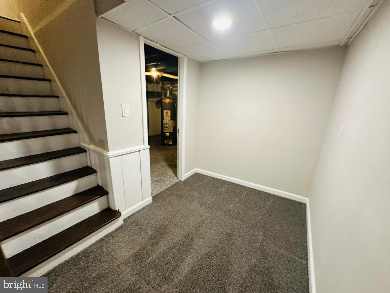 EAST FALLS - Residential Lease