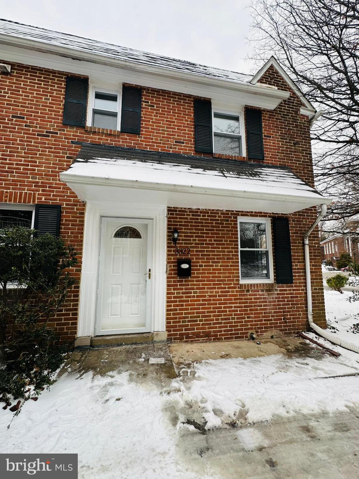 EAST FALLS - Residential Lease