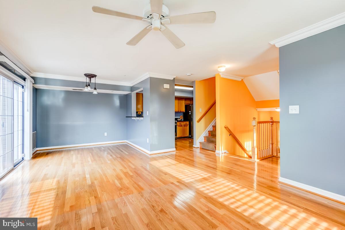 VISTAS AT WASHINGTONIAN WOODS - Residential