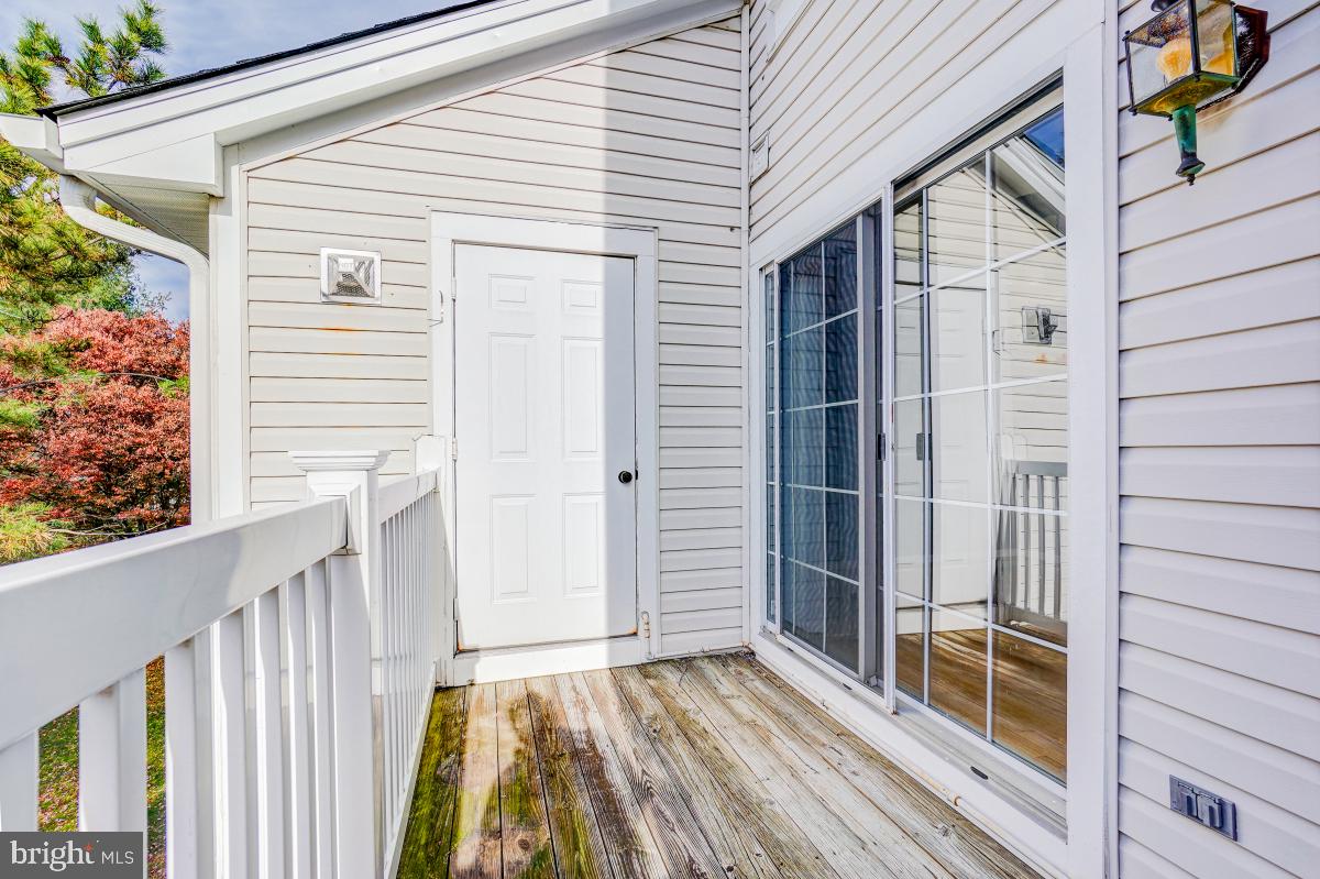 VISTAS AT WASHINGTONIAN WOODS - Residential